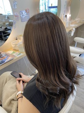 アコレ ミリュー 南草津店(ACCOLE milieu) 『イルミナカラー♪』カーキーアッシュ♪!
