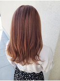 ピンクベージュ大人可愛いゆるふわ巻き髪ヘルシースタイル