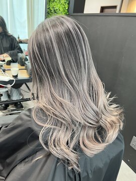 ラフトーキョウセカンド(RAF TOKYO 2nd) KURO福岡No.1バレイヤージュ