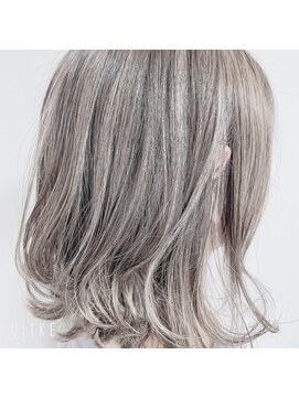 ルッソリベラ 池袋(Lusso libera) ハイトーンカラー/シルキーベージュ