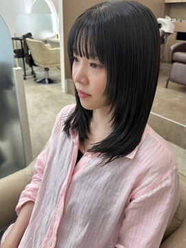 ネモネ バイ ミリー 梅田茶屋町(nemone by milly) 鎖骨ミディアムレイヤー【梅田】