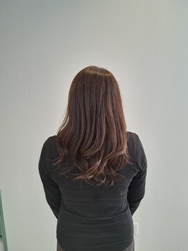 カラ(Cara) 艶髪ミディアムロング♪