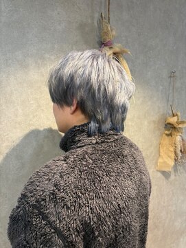 パーミル ヘア クマモト(permille ‰ hair Kumamoto) シルバー×ブルー