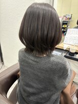 ウイ バイ ファースト 北四番丁店(u'i by first)&nbsp;ショートボブレイヤー グレーアッシュ