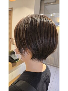 ヘアーズ ロッソ テラス(hair's ROSSO TERRACE) 大人ショートカット×ダークアッシュ
