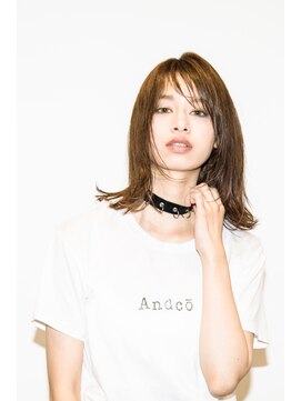 アンドコー(Andco) 【Andco】ベージュカラー ロブ