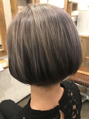 白髪染めでもイルミナカラーで色味が楽しめる！大人女性のヘアスタイルの楽しみに…♪[ruelle]