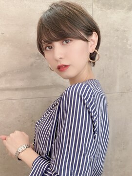 アンド ストーリーズ(&STORIES) 耳掛けショートボブ前髪厚めバング/20代/30代/40代/ハイライト