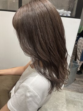 ビヨウシツ ポスタ ベージュ　正木ゆかり