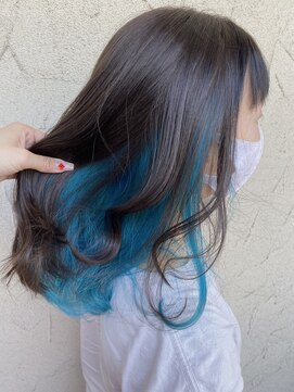 リー ヴィータ 上新庄(Lee Vita) ブルーシアンインナーカラー