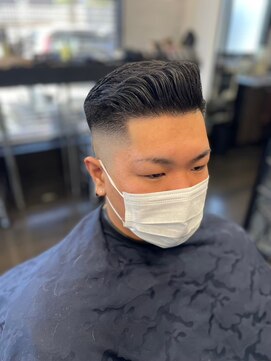 ヒロザバーバー(HIRO THE BARBER) スキンフェード