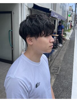 オムファミーユラグ(homme, famille raugh) 波打ち刈り上げマッシュ