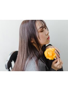 後ろ姿に見惚れる*誰もが憧れる"艶"×"透明感"―。話題の本格髪質改善で美髪を叶える◎