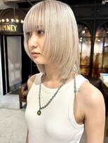 ノラ ヘアーサロン(NORA HAIR SALON) 【大久保】ブリーチ2回から作るホワイトブランドカラー