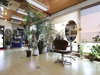 カミシバイの写真/夫婦2人で営むアットホームな雰囲気のサロン*大型店が苦手な方でも相談しやすい◎予約優先制で待ち時間無し