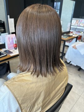 アチーブリス(achieve Liss) ブリーチでナチュラル透明感カラー