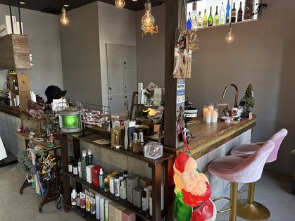 ニュートラル(NEUTRAL)の写真