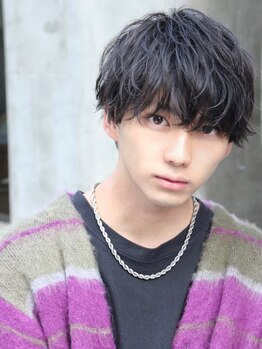 リタバイクロト 沖縄北谷(LITA by KUROT)の写真/【メンズパーマが得意】シャドウ・波巻き・フェザーなど、理想の動きを叶えるLITA北谷