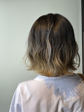 エイミー(Aimee) Aimee町田 グラデーション × ホワイトベージュ