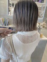 ロテ(LOTE.)&nbsp;ハイライト/髪質改善/ブリーチ/切りっぱなし/一宮/妙興寺