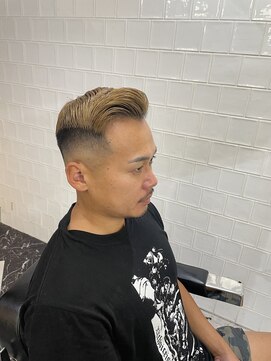 メリケンバーバーショップ フクオカ(MERICAN BARBERSHOP FUK) かき上げヘアショートレイアーくせ毛風パーマコンマヘア897