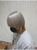 メンズホワイトシルバーカラー×韓国マッシュ