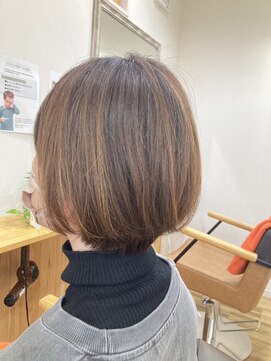 アトラクティヴ 大人ボブスタイル