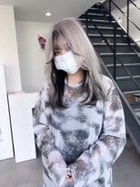 ザ ワイエスエイチ ストア(THE Y.S.H STORE)&nbsp;White × Black