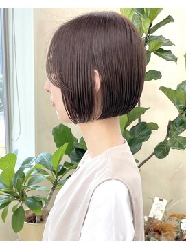 エニウム(ENIUM) あごラインミニボブ