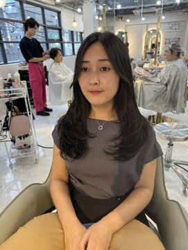 マリアバイアフロート(Maria by AFLOAT) 【レイヤーカット/ワンカールレイヤー/顔周りレイヤー】