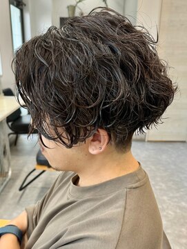 フゥ 宇都宮(FeU) 波巻きパーマメンズパーマメンズヘアツーブロックツイストパーマ