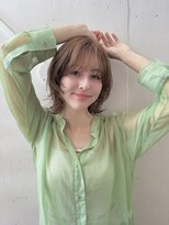 レイヤーくびれボブナチュラルベージュ