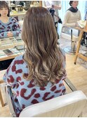 極細ハイライト　柔らかいグレージュ　ロングレイヤー横浜★