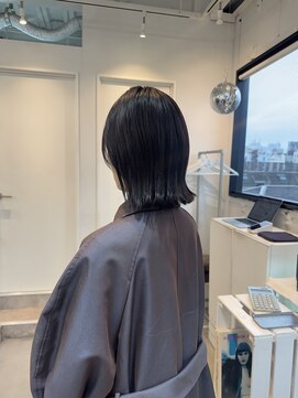 ロカ 表参道(loka) 大人ボブ[表参道/ブリーチ/ハイライト]Mai