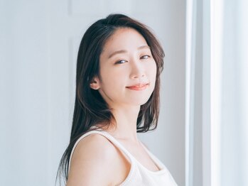 ブランロール 中目黒駅前店(Blanl'or)の写真/「“隠す”から“楽しむ”へ」気になる白髪も自然な仕上がりに♪新しい白髪カラーをぜひお試しください