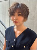 イヤリングカラー大人可愛いフェミニンショートボブ小顔前髪