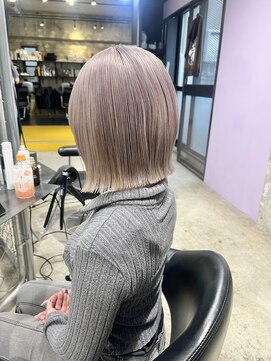 シリー(Silly) ブリーチ2～3回でできる【グレージュ】