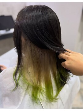 ルルクス ヘアーサロン(LuLux) チラ見せが可愛い派手すぎない大人のインナーカラー×裾グリーン