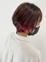 シュネア(shunea330)&nbsp;インナーカラー×レッド×ショート