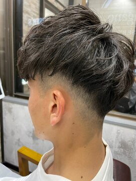 ハサミバイアトリエナガノ 千葉(8sami by atelier nagano) MEN’SHAIR ウルフ アッシュブラックカルマパーマベリーショート