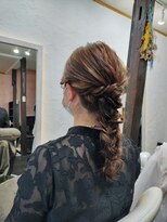 ユラウ(yurau) 編み下ろしヘアアレンジ【新御徒町/蔵前/浅草橋/秋葉原/上野】