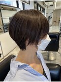 お顔周りが細見えするショートヘアでおしゃれ度アップです!
