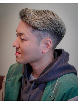 リトルマンバーバーショップ(LITTLEMAN BARBERSHOP) 毛流れを意識したサイドパート