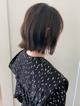 パル バイ ラベスト(Pal by lovest) イルミナ/透明感グレージュ×切りっぱなしボブ【movie】