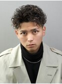 ハードスパイラルパーマ　センターパート