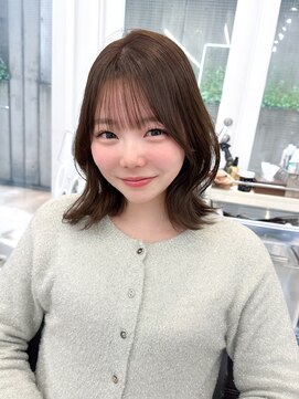 プラチナ(PLATINA) 鎖骨くびれヘア外ハネくびれボブ結べるボブベージュレイヤー