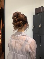 アトレ 福岡大名店(attrait)&nbsp;セミロングのツヤ髪ブラウン×大人っぽさを引き出すカット