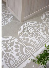 サリュ(salut)&nbsp;Lui Guest Snap