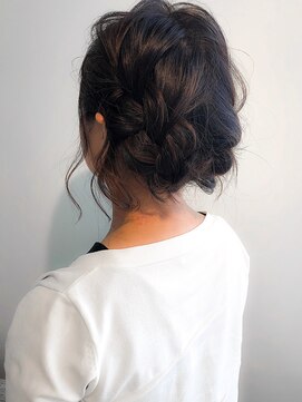 エル セルカ 高田馬場(el CERCA) [高田馬場新宿池袋]パーティーヘア×アレンジセット×アップ