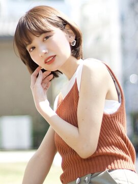 アンド ストーリーズ(&STORIES) 大人かわいい小顔前下がりスリークボブローライト20代30代40代